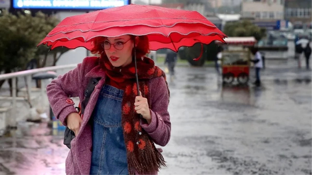 AKOM'dan İstanbullulara sağanak uyarısı! Saat 18.00'den itibaren kuvvetli yağış bekleniyor