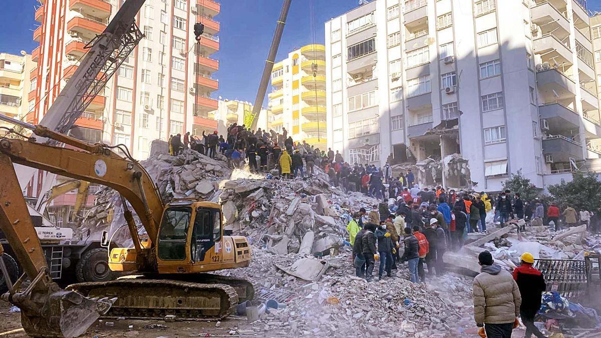 Alpargün Apartmanı 96 kişiye mezar olmuştu... O müteahhide 15 yıl istendi