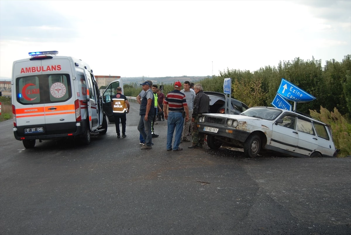 Çanakkale'de Kavşak Kazası: 3 Kişi Yaralandı