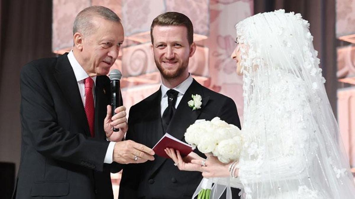 Cumhurbaşkanı Erdoğan yeğeninin nikah törenine katıldı