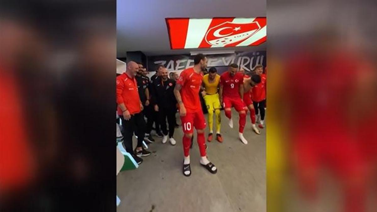 A Milli Futbol Takımımızdan horon şovu (VİDEO)