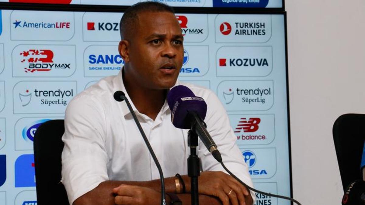 Adana Demirspor Teknik Direktörü Patrick Kluivert: Sonuçtan çok memnunum