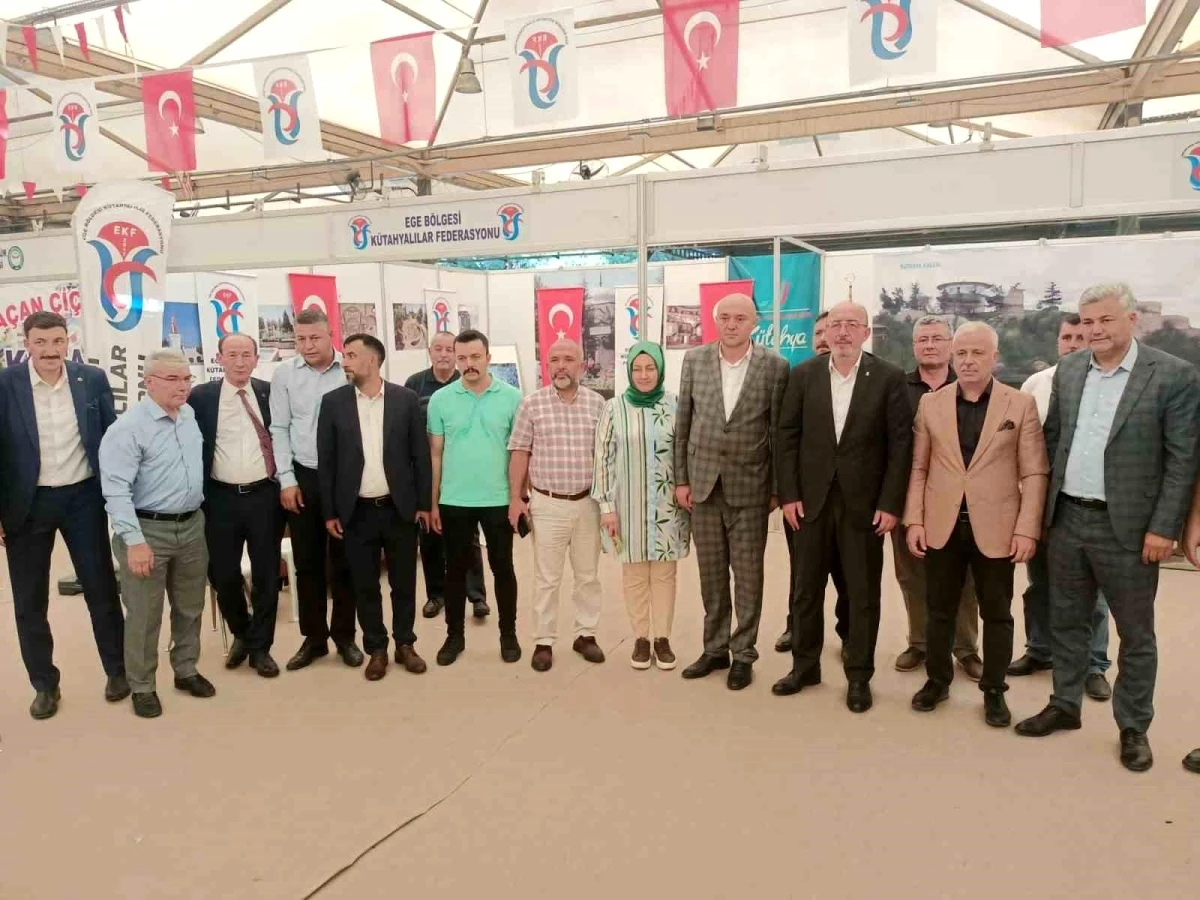 AK Parti Kütahya İl Başkanı Mustafa Önsay, İzmir Kütahya Tanıtım Günleri'ne katıldı