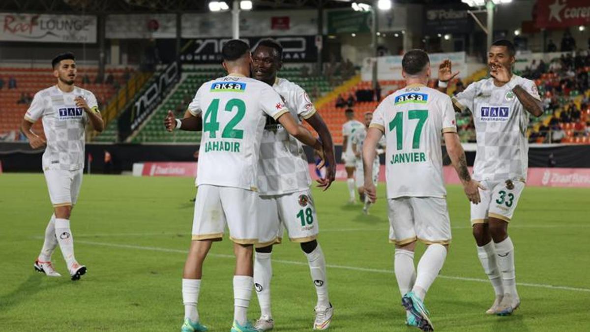 ALANYA BİR ÜST TURDA! (ÖZET) Alanyaspor-Belediye Kütahyaspor maç sonucu: 4-1