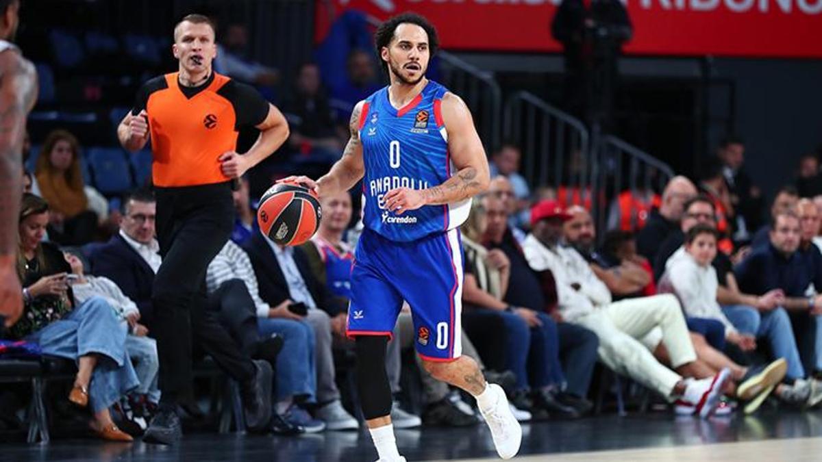 ANADOLU EFES, LİDERE 'DUR' DEDİ! (ÖZET) Anadolu Efes-Valencia Basket maç sonucu: 77-73