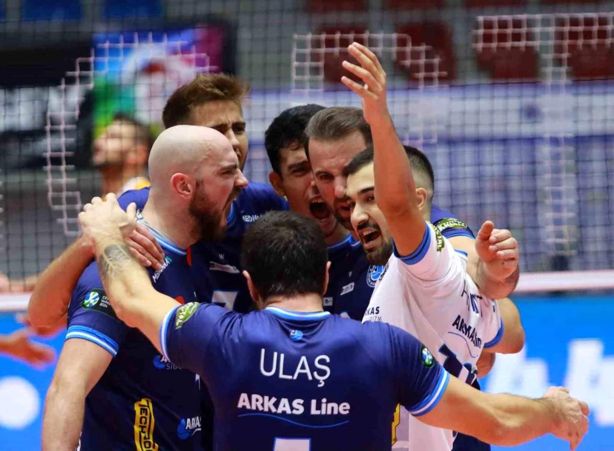 Arkas Spor, CEV Volleyball Cup 32'li finallerinde Mursa Osijek'i mağlup etti