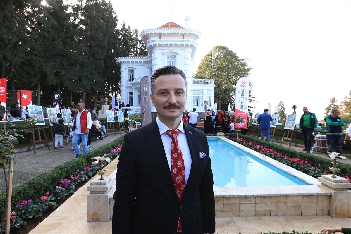 Atatürk Köşkü Restorasyon Ekibi, 'Çökertme' Türküsüne Klip Çekti