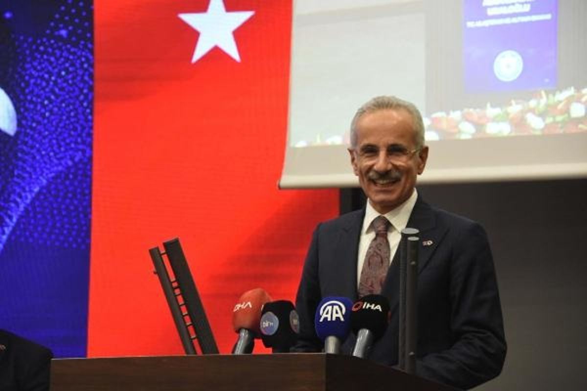 Bakan Uraloğlu: İzmir'i, Türkiye yat turizminin başkentine dönüştüreceğiz (4)