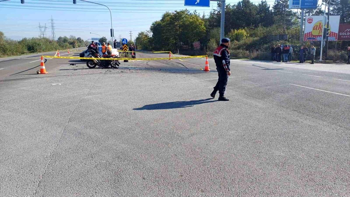 Bolu'da Otomobil ile Motosikletin Çarpıştığı Kazada Karı Koca Hayatını Kaybetti