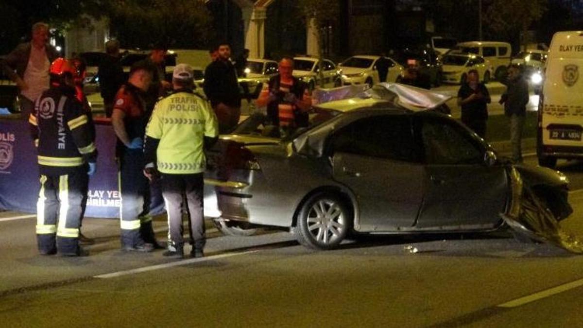 Denizli'de feci kaza: Otomobil, TIR'ın dorsesine çarptı... 1 can kaybı