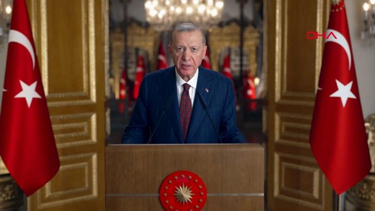 'Depremin yaralarını hızla sarıyoruz...' Erdoğan: Konutlar hak sahiplerine teslim edilecek