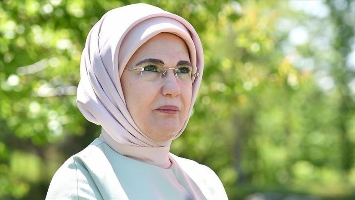 Emine Erdoğan'dan Dünya Kız Çocukları Günü paylaşımı