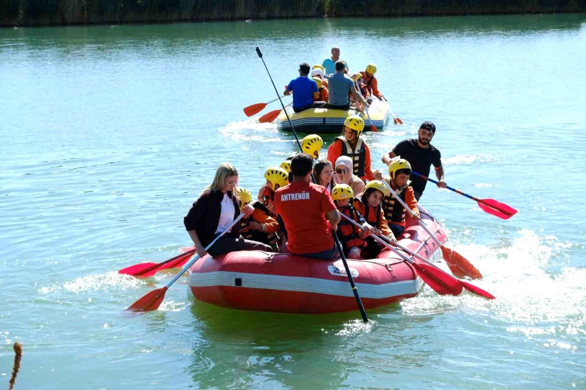 Erzincan'da Özel Çocuklar Rafting Heyecanı Yaşadı