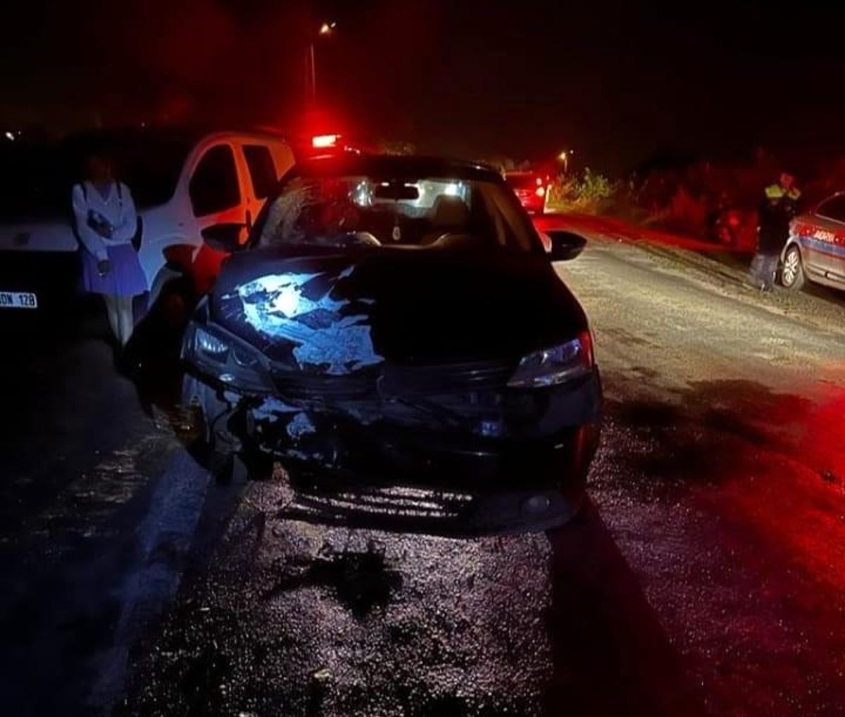 Erzin'de otomobil ile motosiklet çarpıştı, sürücü yaralandı