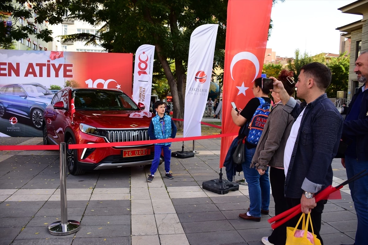 Eskişehir'de Devrim ve Togg Otomobilleri Sergilendi