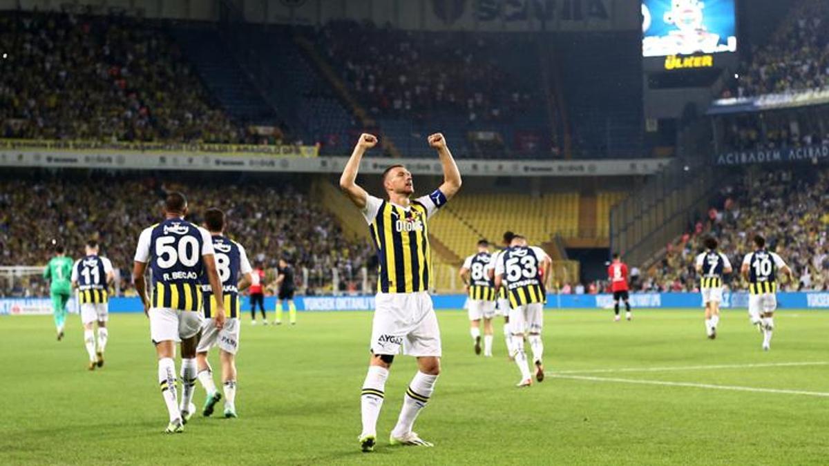 Fenerbahçe'de kaptanlar devreye girdi! Dzeko, Tadic ve Mert Hakan'dan kritik toplantı