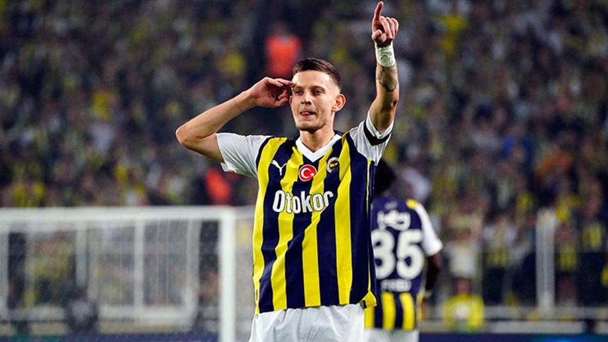 Fenerbahçe'de Sebastian Szymanski gollerine devam ediyor