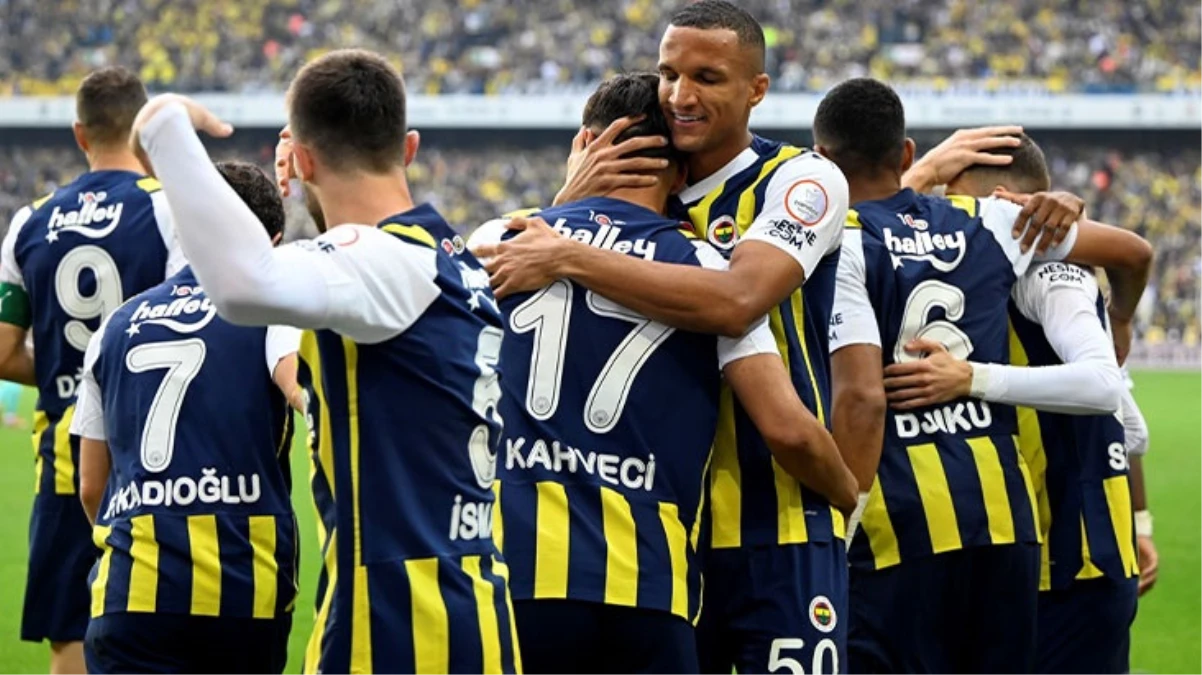 Fenerbahçe'nin Avrupa kadrosu belli oldu! İrfan Can Kahveci'nin adı listede yok