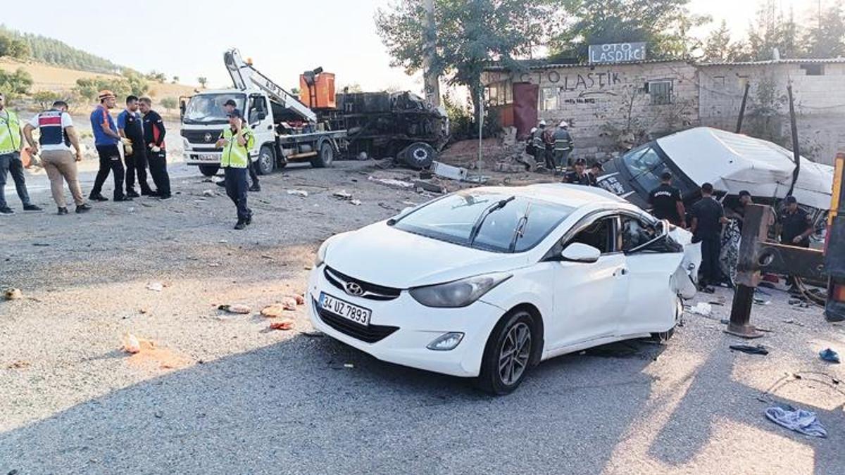 Freni patladı facia yaşandı: 6 ölü 16 yaralı