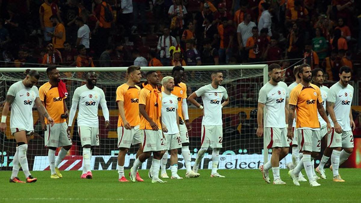 Galatasaray'da yıldız oyuncunun durumu netleşti! Beşiktaş derbisinde yok