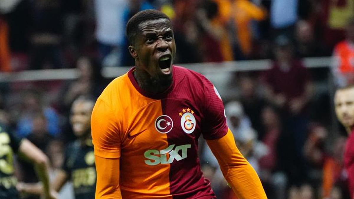 Galatasaray'da Zaha'dan Manchester United sorusuna tepki! 'Rahatsızlık hissediyor gibi görünüyor muyum?'