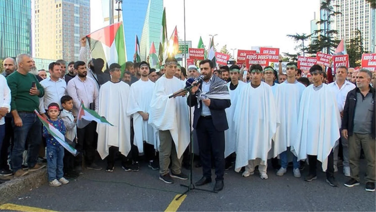 HÜDA PAR'lılar İsrail Başkonsolosluğu önünde kefen giyerek eylem yaptı