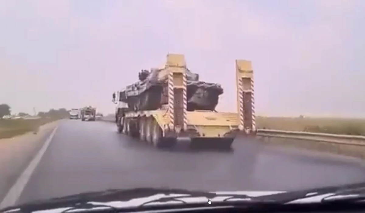 İran ordusu, Irak sınırına tank ve zırhlı araç sevkiyatı yapıyor