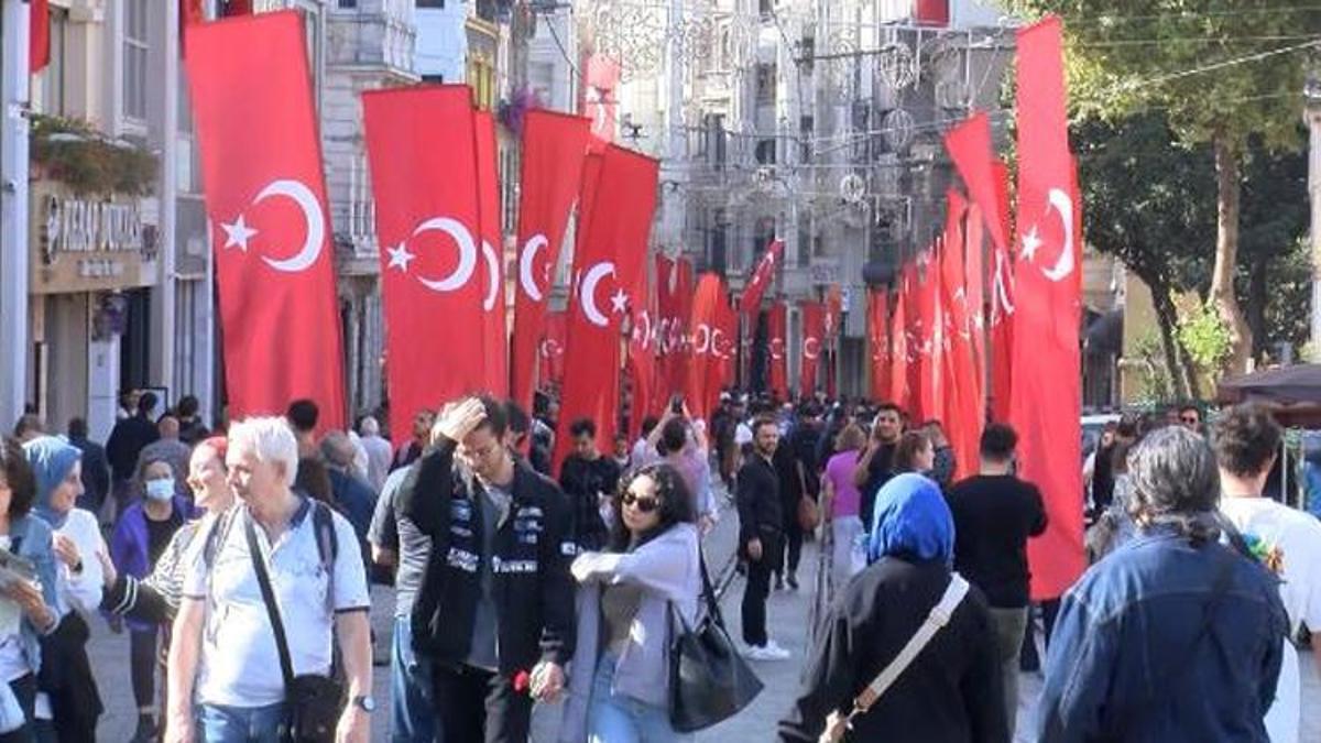 İstiklal Caddesi'nde 100'üncü yıl hazırlığı