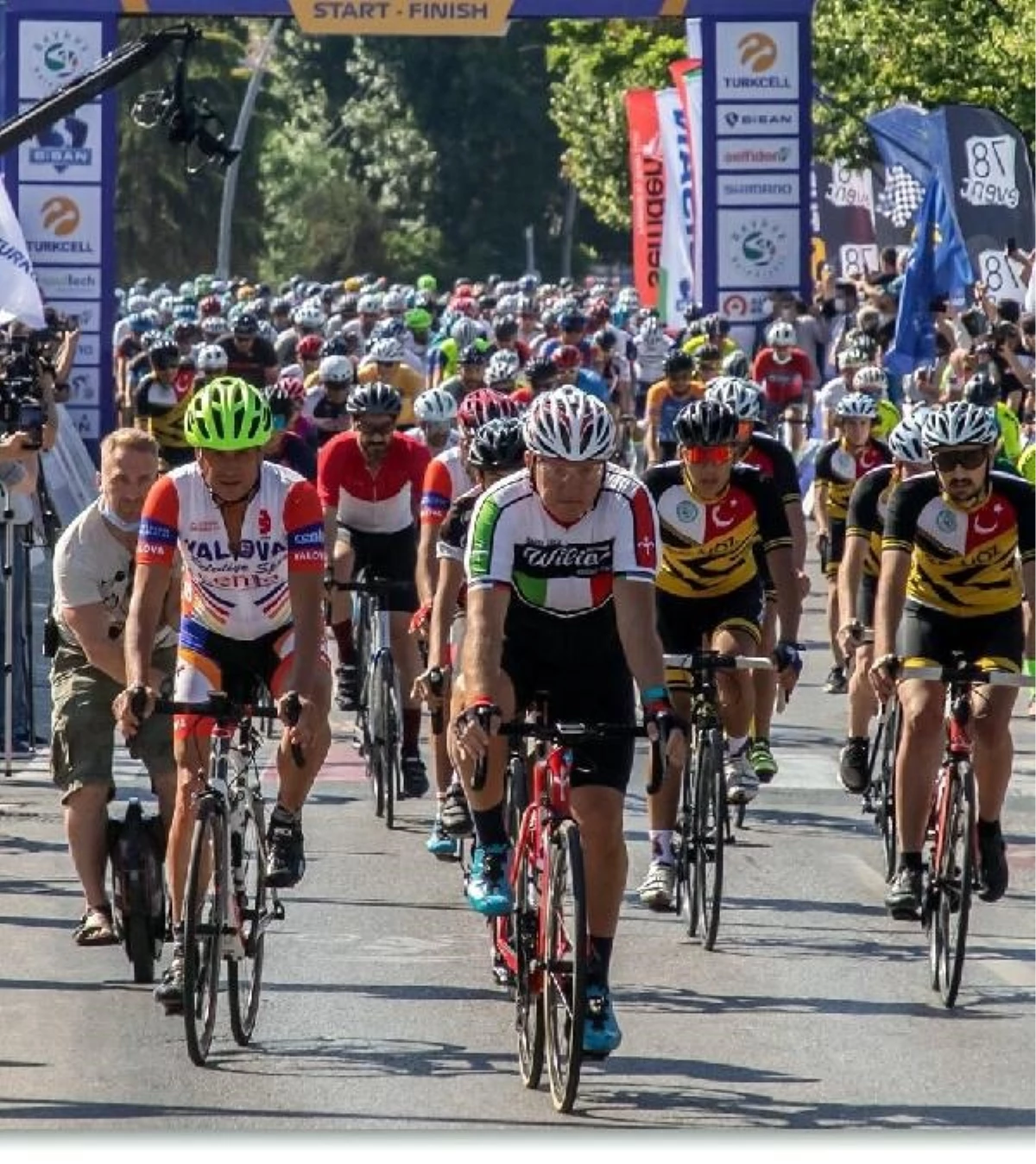 İzmir'de Granfondo Yol Bisiklet Yarışı Yarın Başlıyor