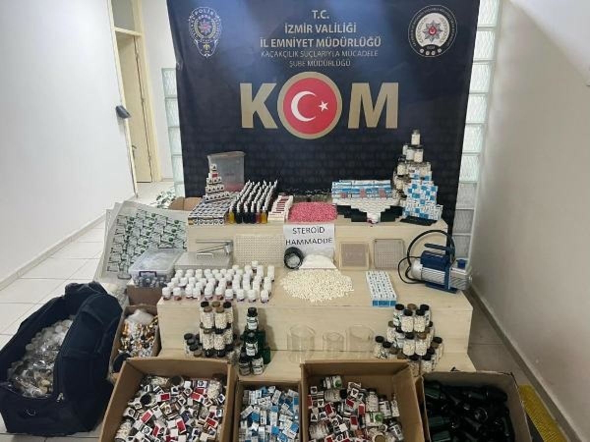 İzmir'de Kaçak Ürün Operasyonu: 25 Kişi Gözaltına Alındı