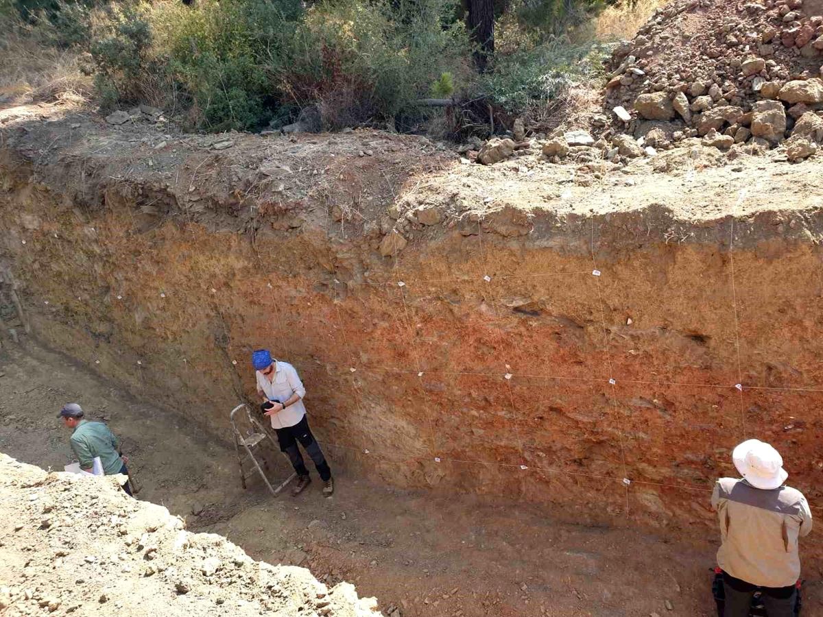 İzmir'deki Gümüldür Fayı İnceleniyor