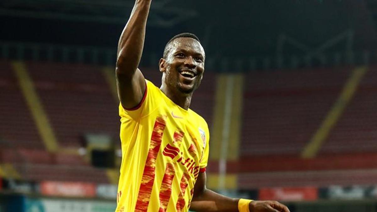 Kayserispor’da Mame Thiam'a yeni sözleşme! Menajeri şehre çağrıldı