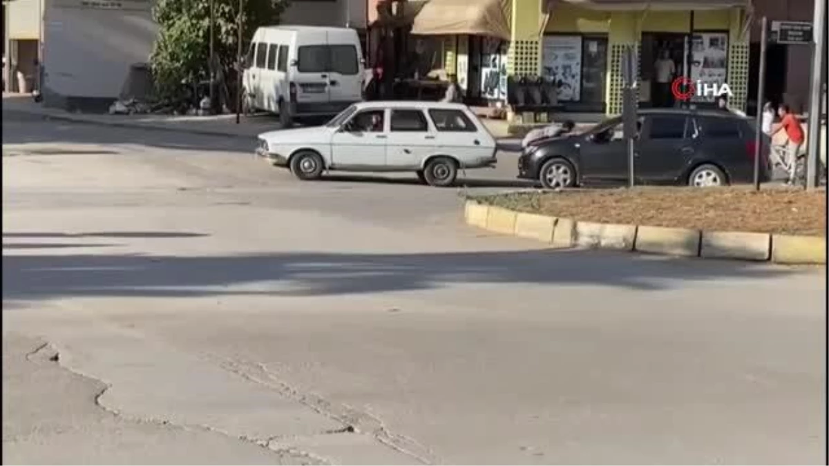 Kozan'da Otomobili Çekmek İçin Çocuk Halat Gibi Kullanıldı