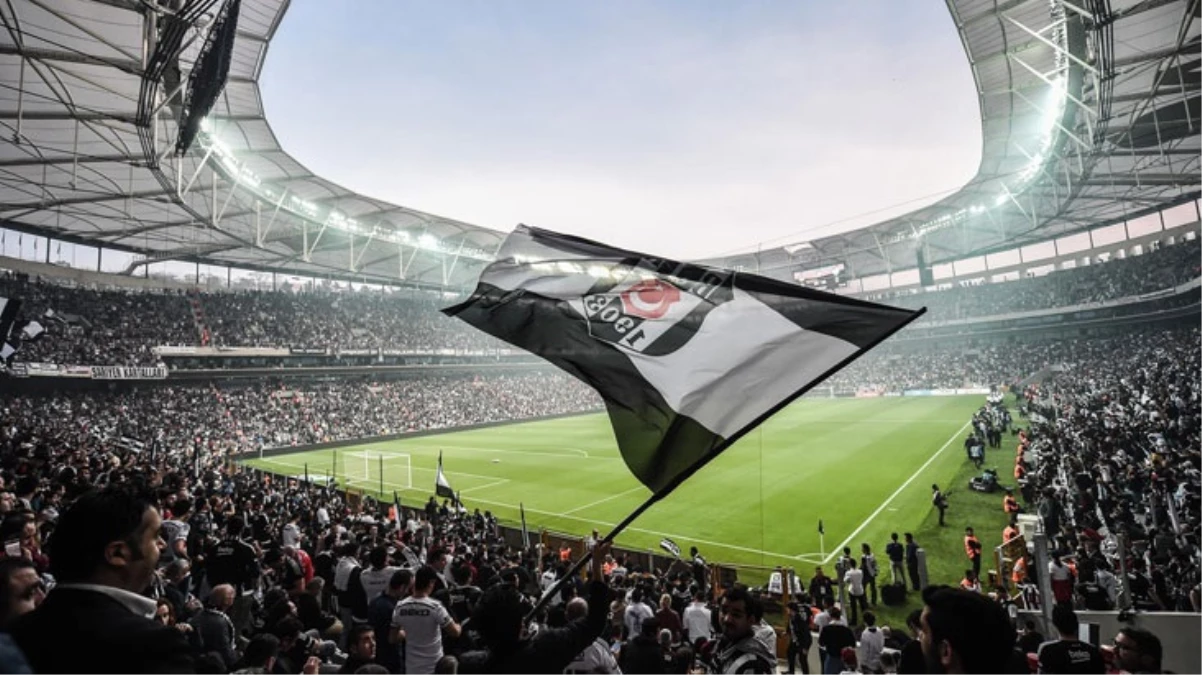 Maç başlamadan olaylar başladı! Beşiktaş taraftarının yaptığı tezahürat Ahmet Nur Çebi'yi küplere bindirecek