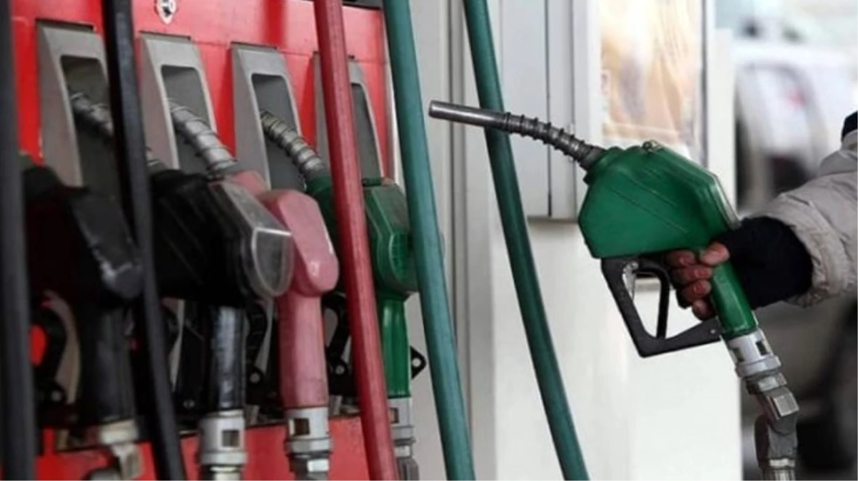 Motorinin ardından bir indirimde benzine geliyor