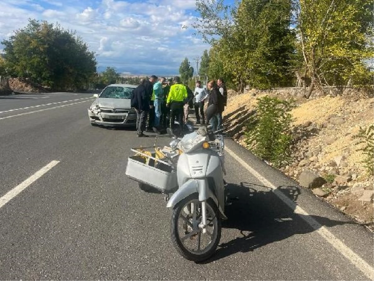 Otomobilin Çarptığı Sepetli Motosikletin Sürücüsü Ağır Yaralandı