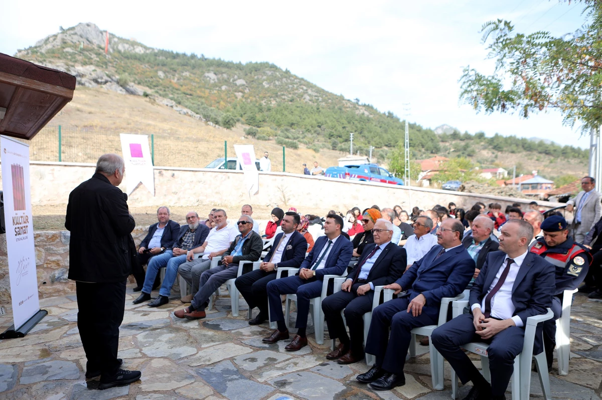 Prof. Dr. İsen, Pamukova'nın Fethi ve Karaca Ahmet'in Hatırasını Anlattı