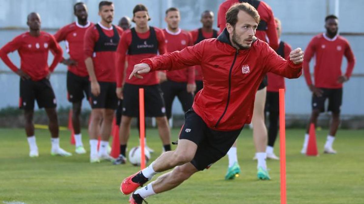 Sivasspor’da Kasımpaşa maçının hazırlıkları sürüyor