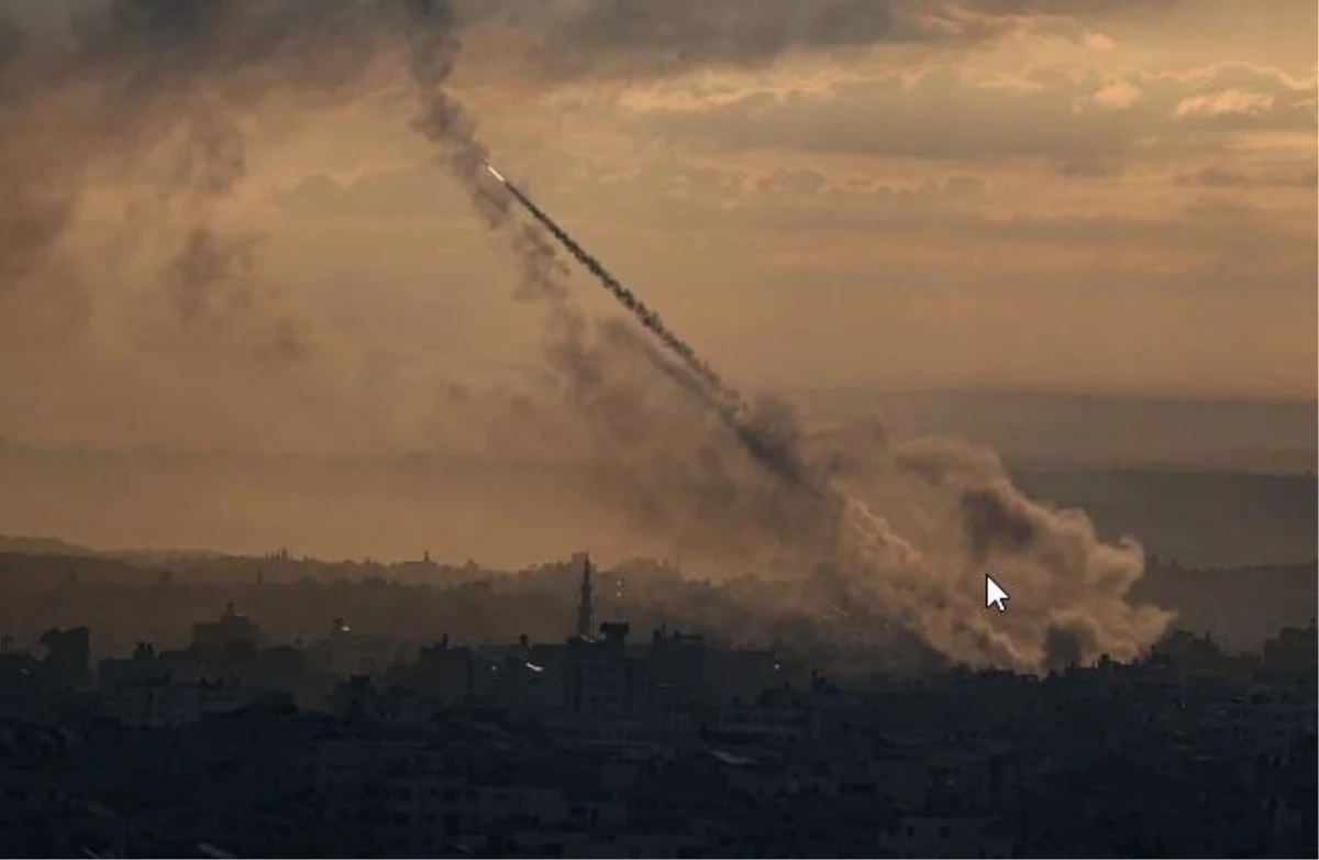 Son Dakika: Hamas militanlarının ülkeye sızmasına misilleme yapan İsrail, Gazze'ye saldırı başlattı