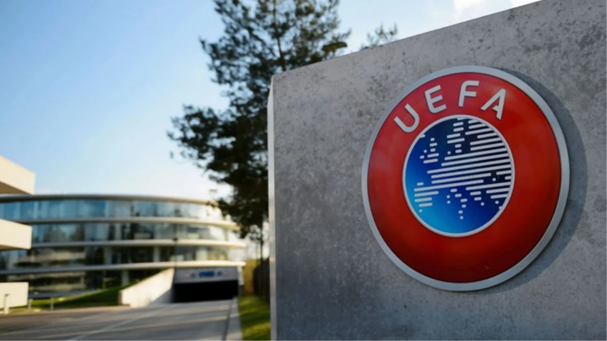 UEFA, Galatasaray'a tribün olayları nedeniyle para cezası verdi