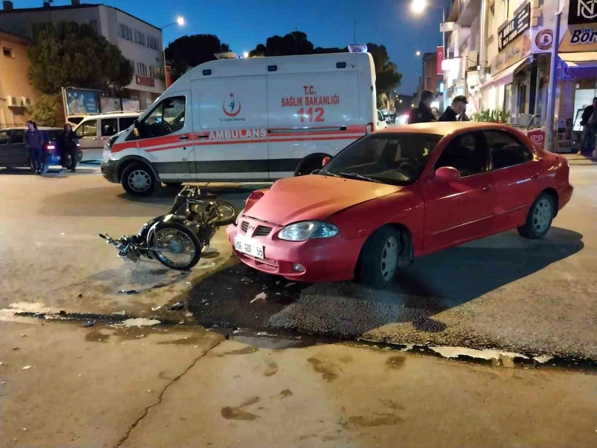 Uşak'ta Otomobil ile Motosiklet Kaza Yaptı: 1 Yaralı