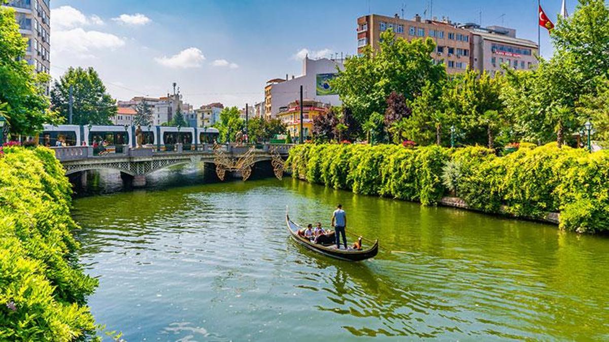 Valilik duyurdu... Eskişehir'de, dilencilere para vermek yasak