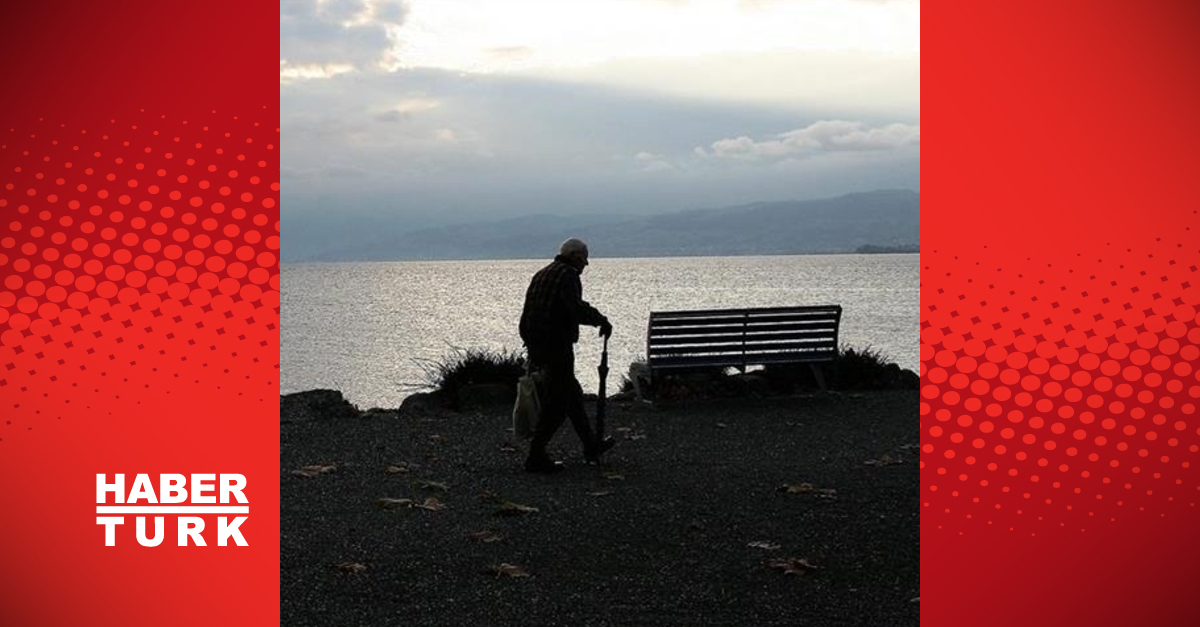 Yaşlılıkta en önemli halk sağlığı sorunu "yalnızlık"