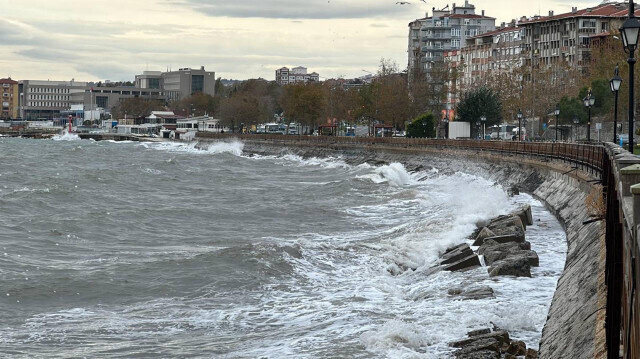 21 il için sarı ve turuncu kodlu alarm verildi: Meteoroloji'den kuvvetli sağanak ve fırtına uyarısı | Hayat Haberleri