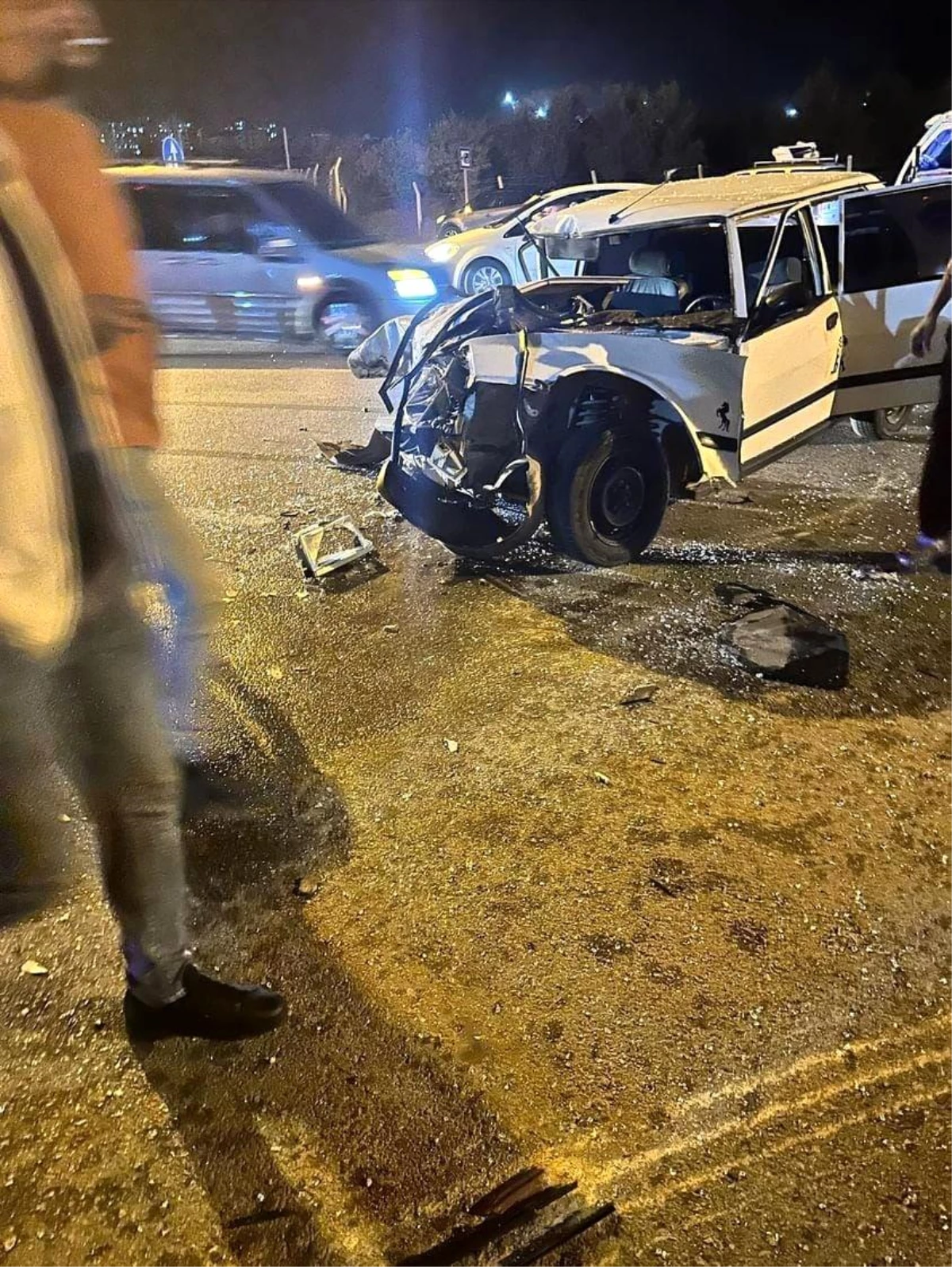 Adana'da Otomobil Tıra Çarptı: Kaza Anı Güvenlik Kamerasında