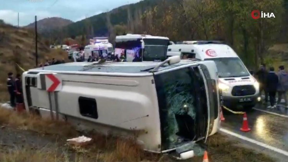 Amasya’da feci kaza! Yolcu otobüsü devrildi: 27 yaralı