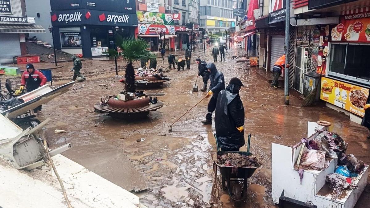 Bakan Yerlikaya duyurdu: Bugün itibarıyla Ereğli ilçesi afet bölgesi ilan edildi