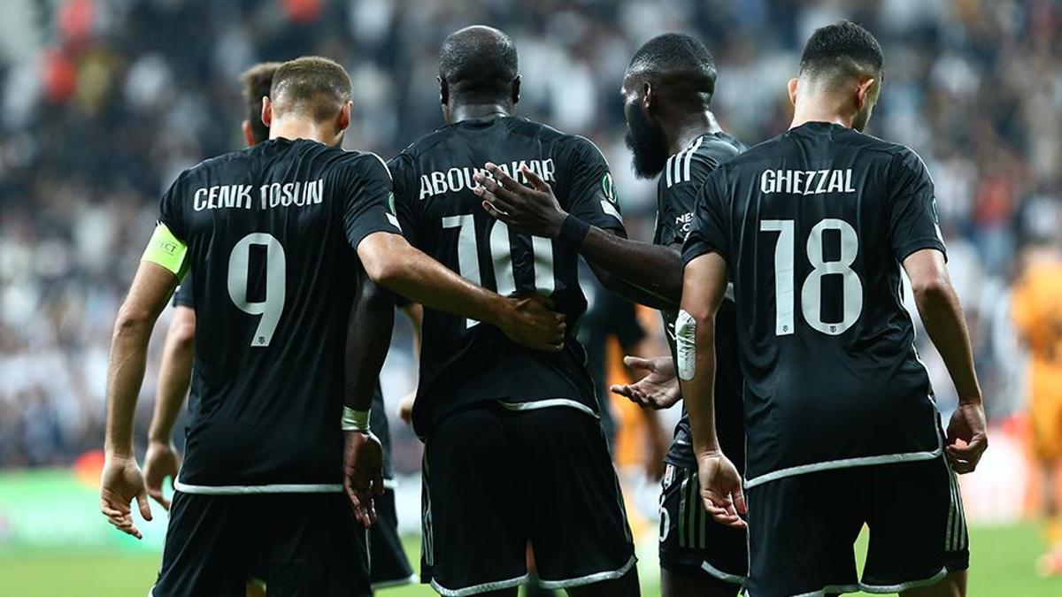 Beşiktaş'a Aboubakar'dan kötü haber! Cenk Tosun göreve hazır...