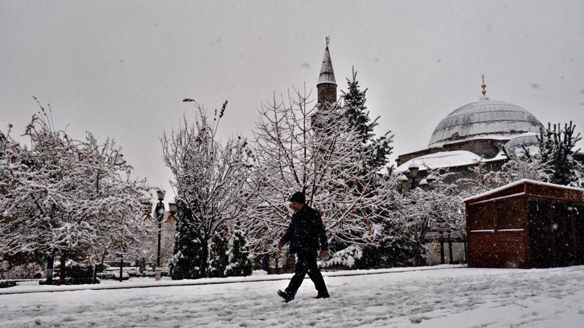 Bu haberi okumadan dışarı çıkmayın! Fırtına, kar, şiddetli yağış... 19 ile sarı ve turuncu kodlu uyarı