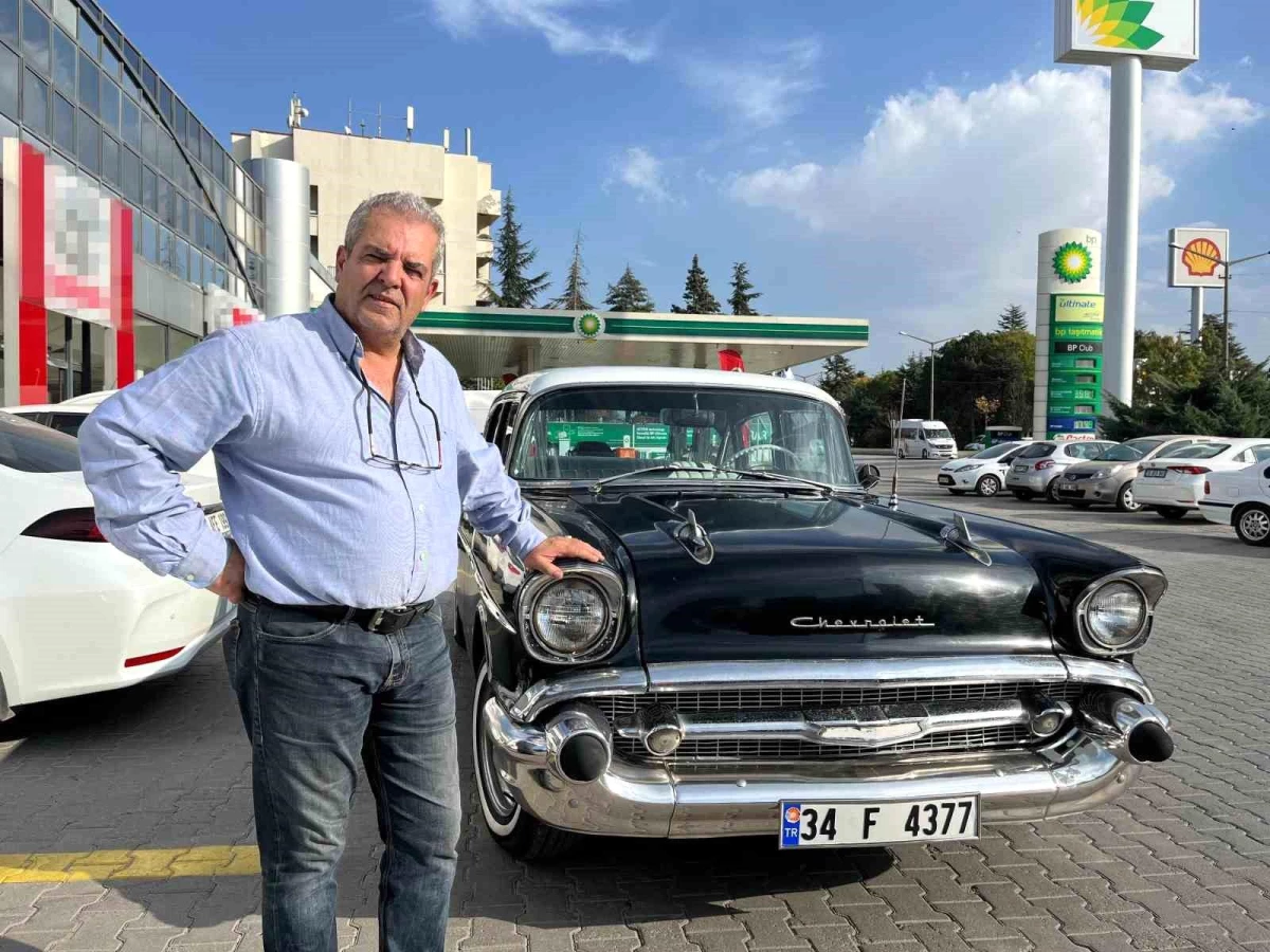 Eskişehir'de 30 Yıl Önce Alınan 1957 Model Araç Trafiği Sallıyor